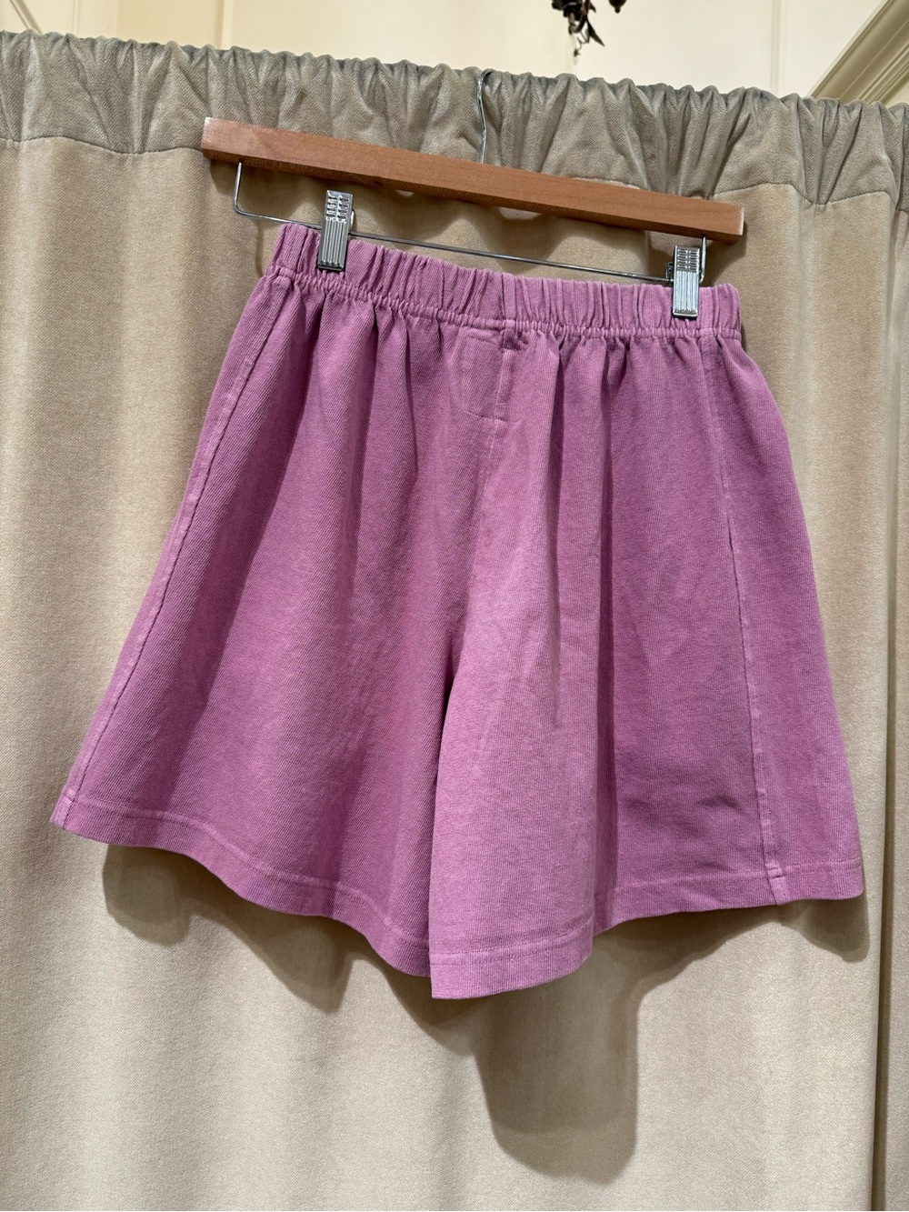 Le Bon Shoppe Flared Basketball Shorts in Dusty Lilac - Picture 3 of 6